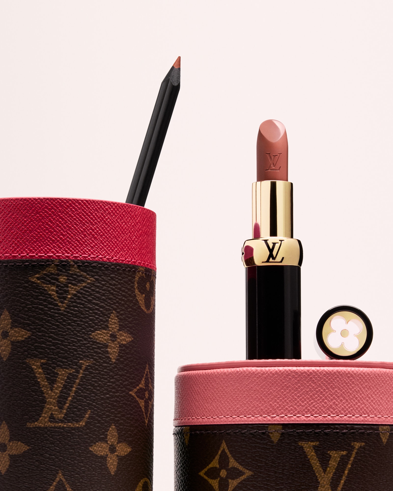 LOUIS VUITTON　ルイヴィトン　クレヨン　2本セット LV クレヨン｣｜ルイ・ヴィトン 公式サイト