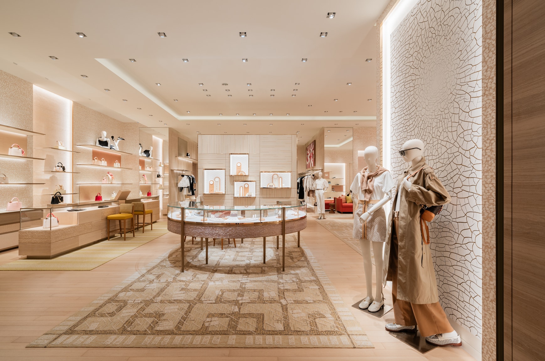 Louis Vuitton Tainan Mitsukoshi 台湾｜ルイ・ヴィトン 公式サイト