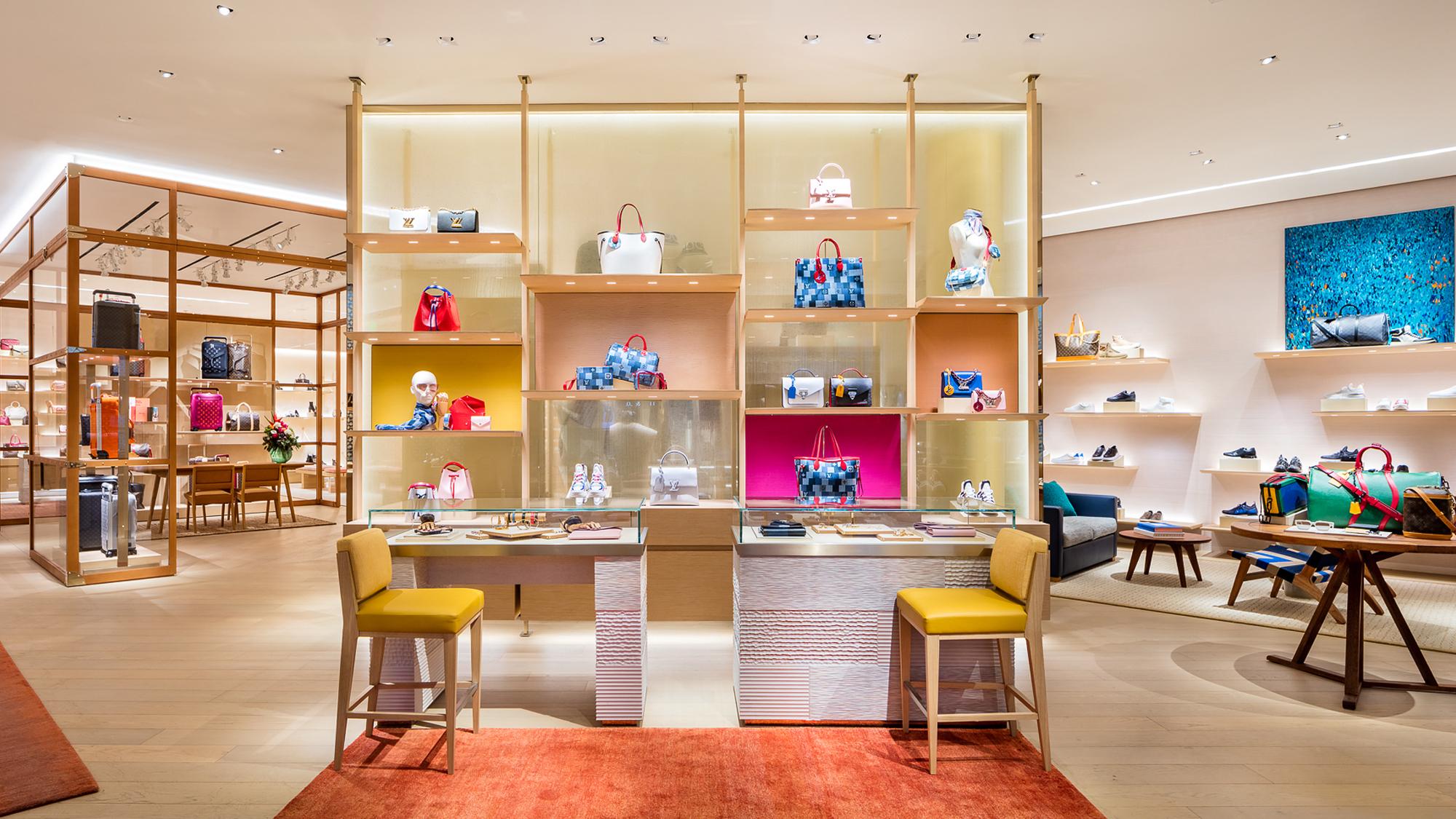 無条件 特別価格 Louisvuitton バンドー Lvビルディング 人気が高い Www Premiervbleague Com