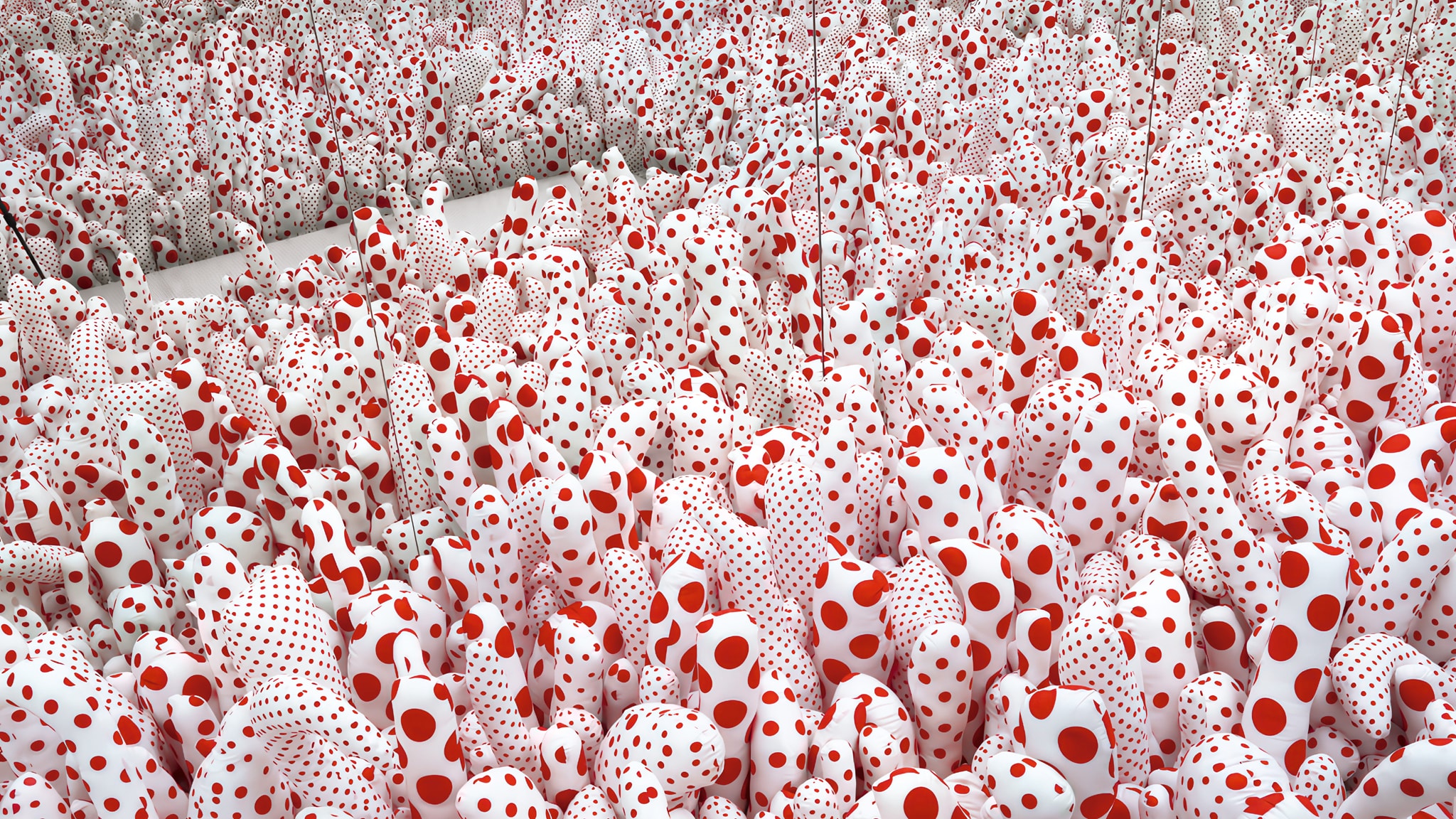 【赤】ルイヴィトン❤️リボン1ロール50m 草間彌生 ルイ·ヴィトン】ルイ·ヴィトン×草間彌生：無限の創造ルイ·ヴィトン