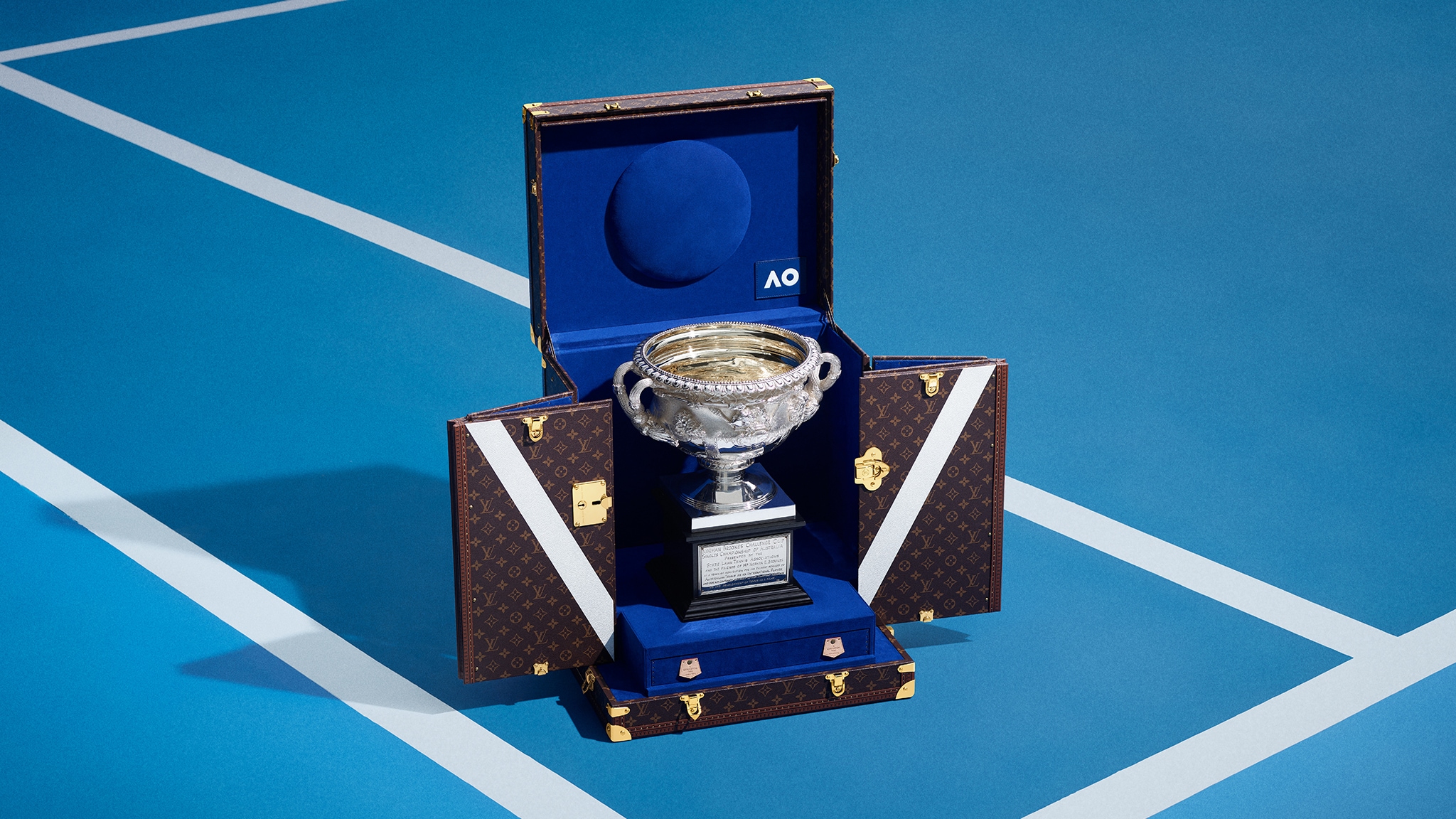 勝者に捧げるトロフィー・ケース｜ルイ・ヴィトン 公式サイト