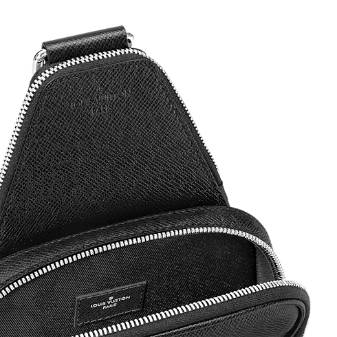 アヴェニュー・スリングバッグ タイガ メンズ バッグ (製品ズーム)