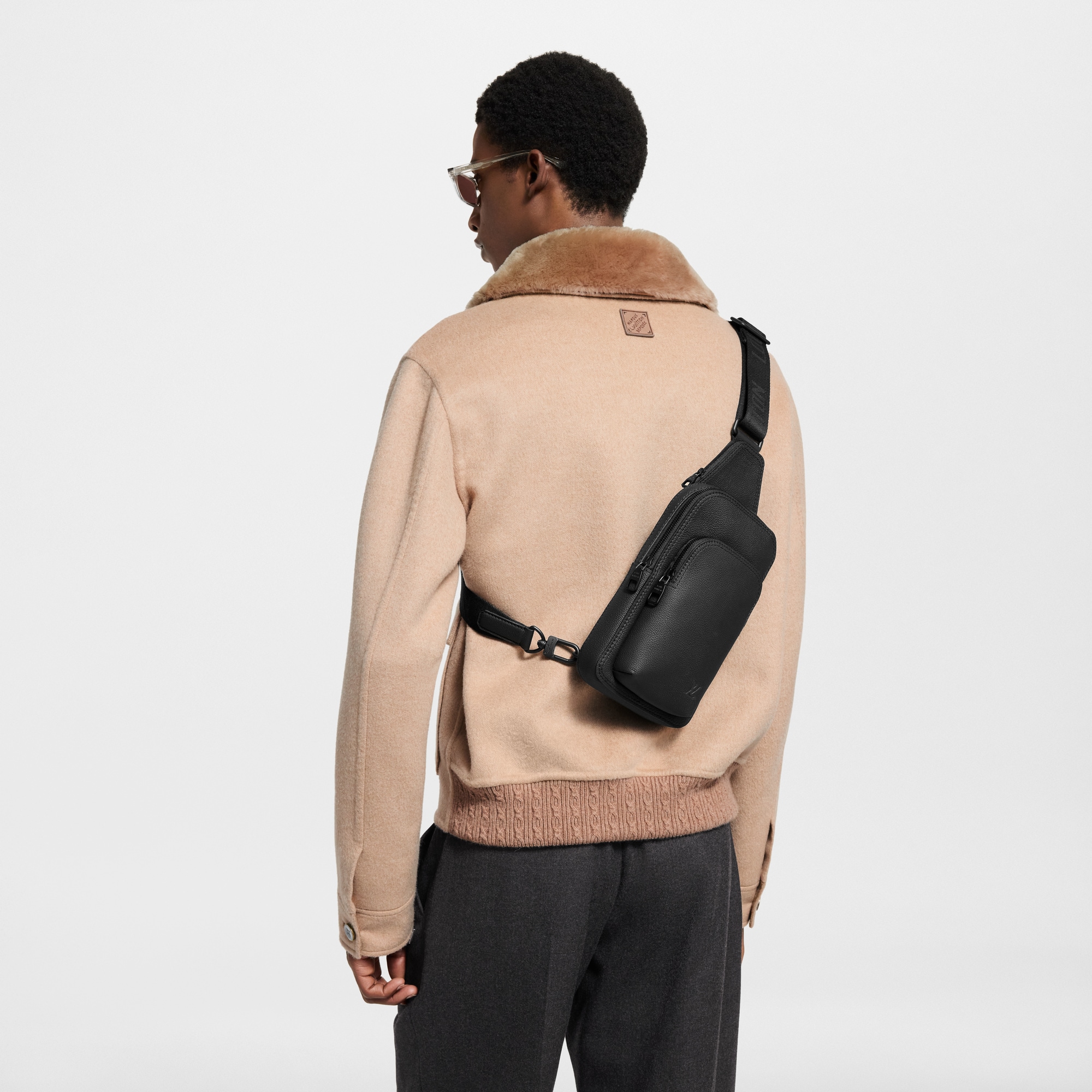 アヴェニュー･スリングバッグ PM LV アエログラム バッグ･財布･小物 メンズ･バッグ (製品ズーム)