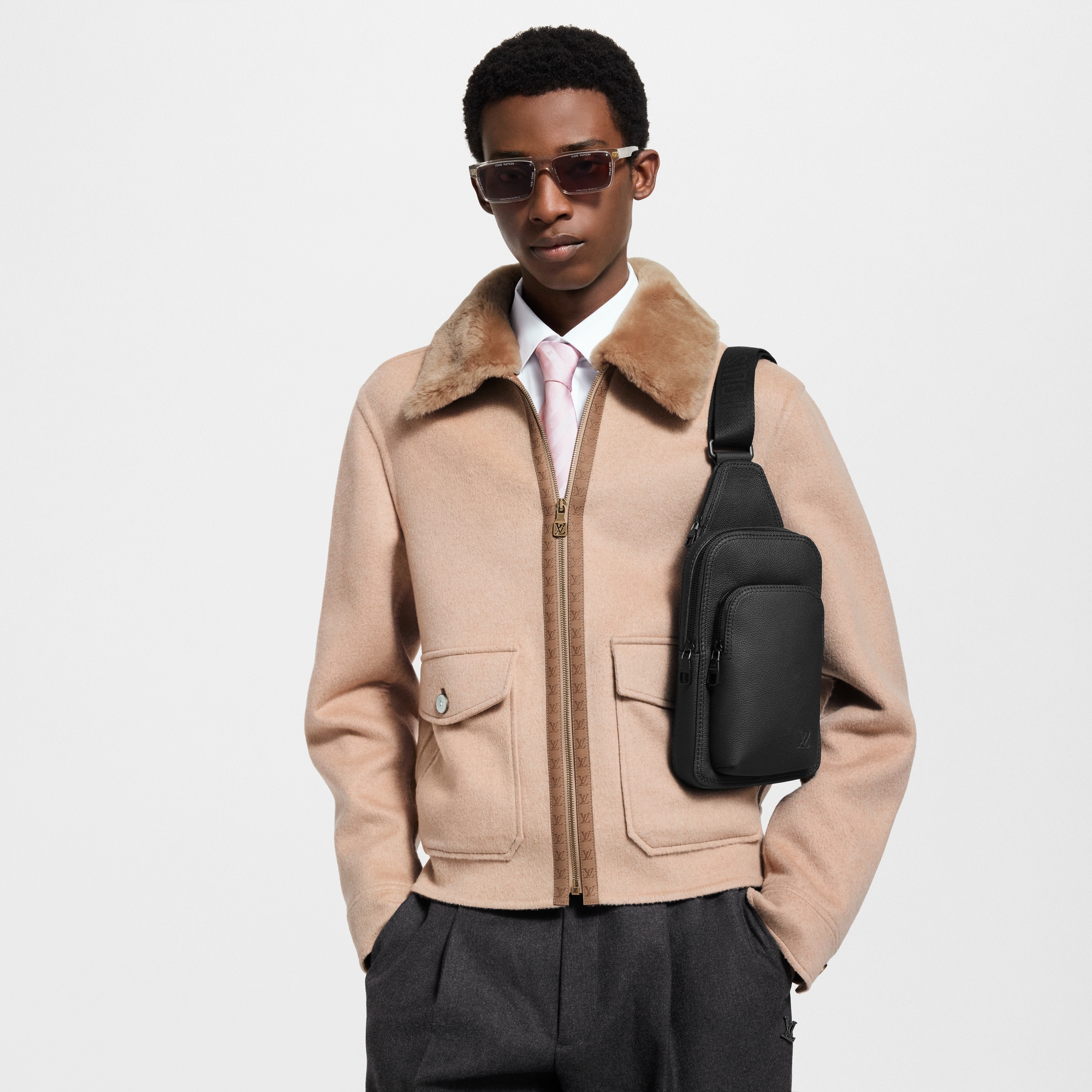 アヴェニュー･スリングバッグ PM LV アエログラム バッグ･財布･小物 メンズ･バッグ (製品ズーム)