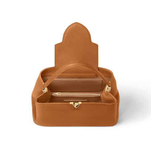 カプシーヌ スープル GM カプシーヌ Les Extraordinaires(レ・ゼクストラオーディネル) レザーグッズ&トラベル (製品ズーム)