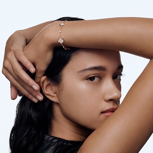 ブレスレット 4モチーフ ブロッサム BB(ピンクゴールド×ホワイト マザー・オブ・パール×ダイヤモンド) ジュエリー ジュエリー カテゴリー (製品ズーム)