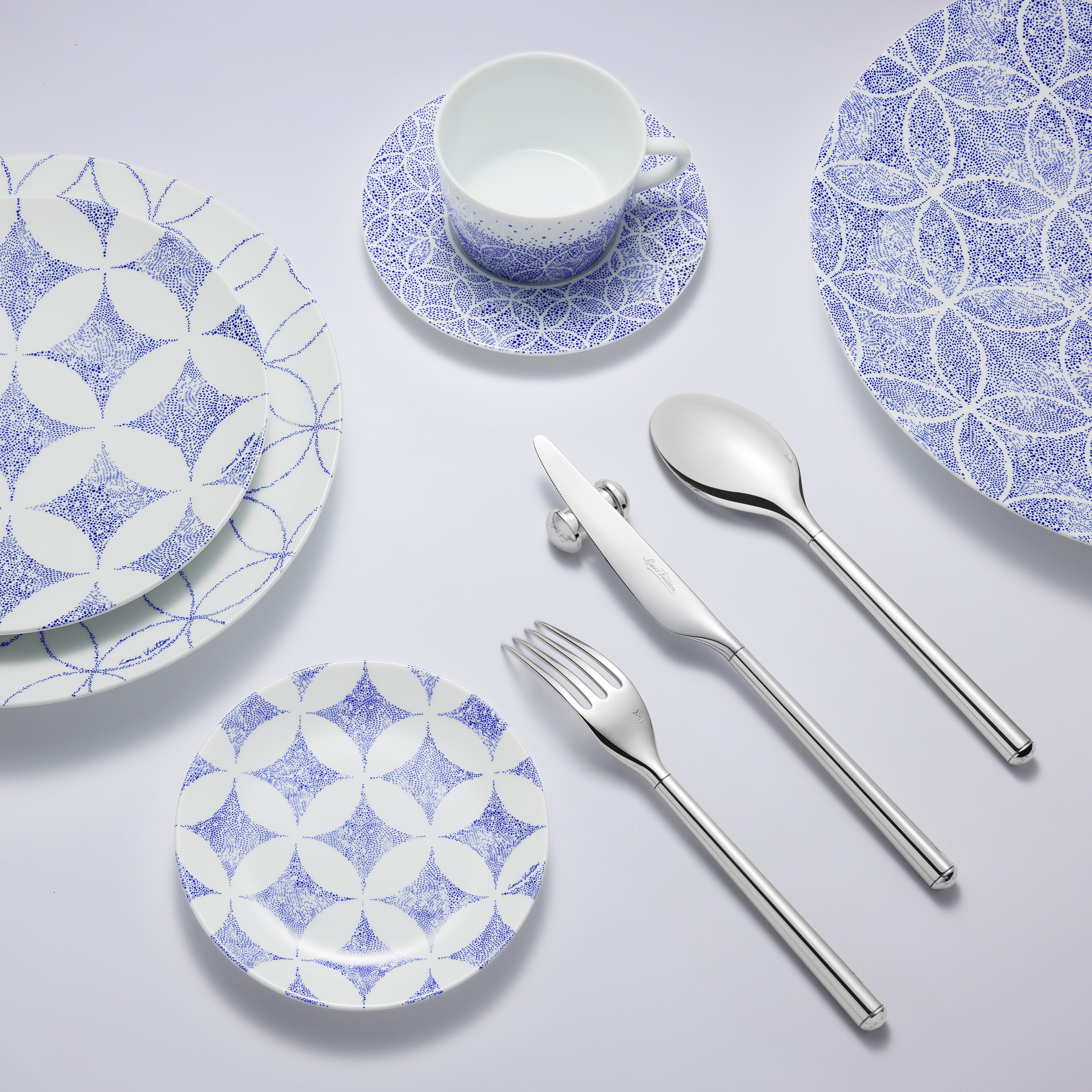 Constellation Set of 2 Bread Plates  Les Extraordinaires(レ･ゼクストラオーディネル) オブジェ・ノマド (製品ズーム)