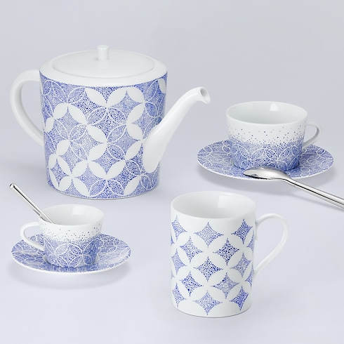 Constellation Set of 2 Coffee Cups and Saucers トランク、トラベル & ホーム ホーム & テーブルウェア (製品ズーム)