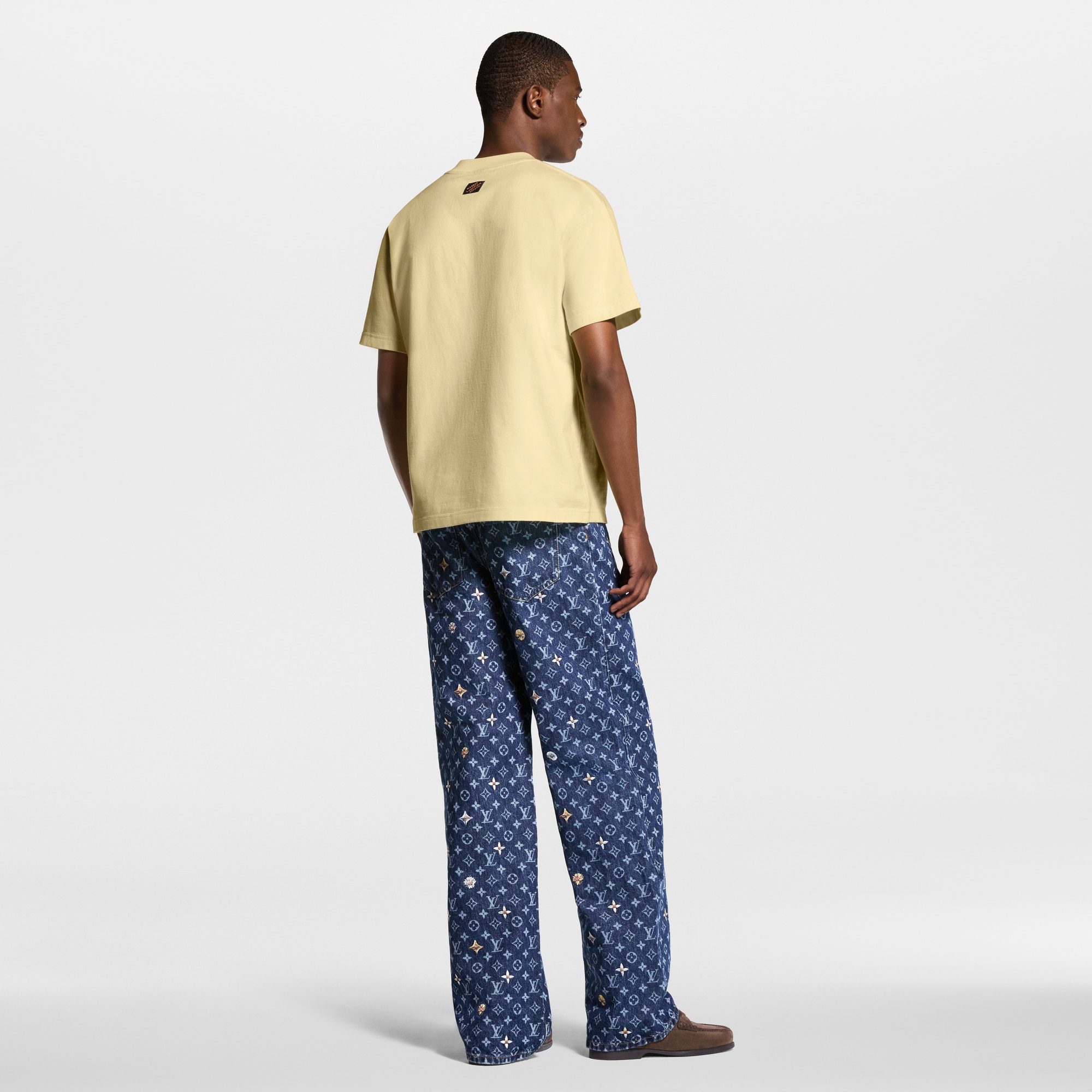 エンベリッシュド シグネチャー ショートスリーブTシャツ ｜ルイ 