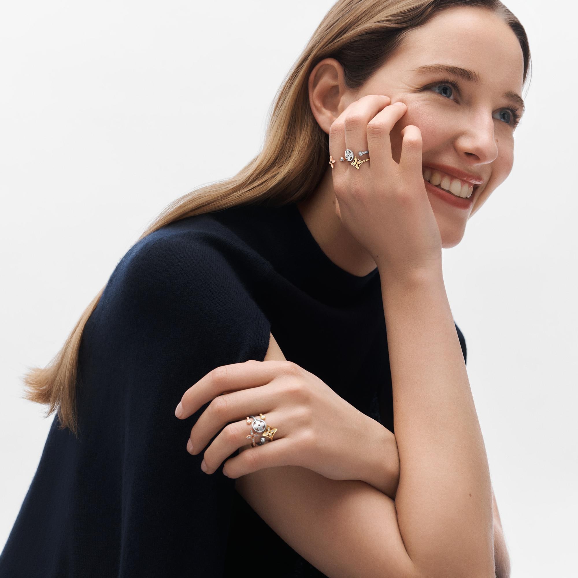 リング イディール ブロッサム (18Kスリーゴールド×ダイヤモンド)  ジュエリー ジュエリー カテゴリー (製品ズーム)