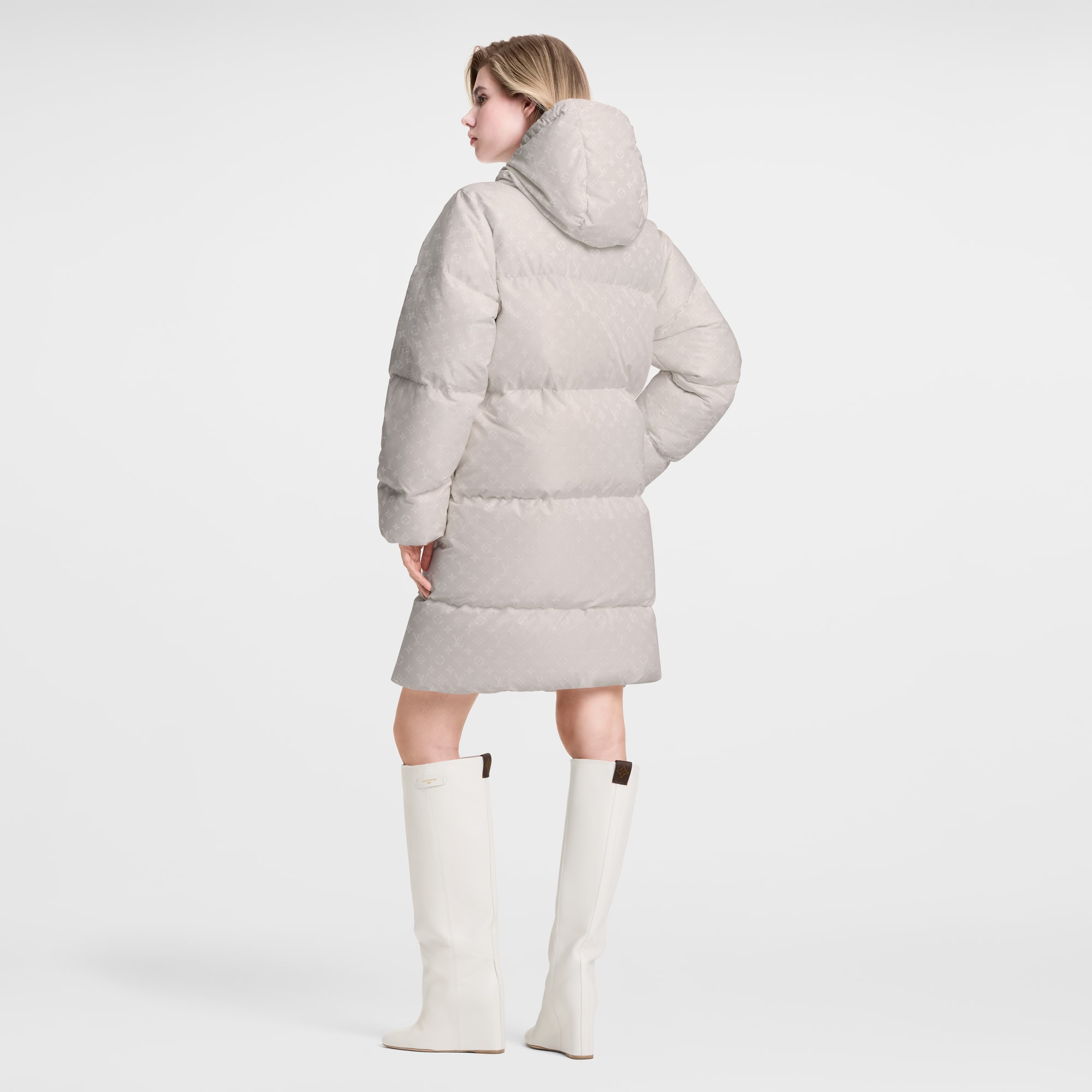 ロングモノグラム パッファージャケット  ウィメンズ ウェア(洋服) (製品ズーム)