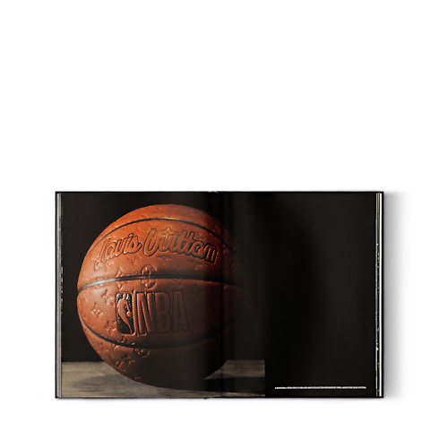 ルイ・ヴィトン トロフィー・トランク 英語版 トランク、トラベル & ホーム 書籍 & ステーショナリー (製品ズーム)