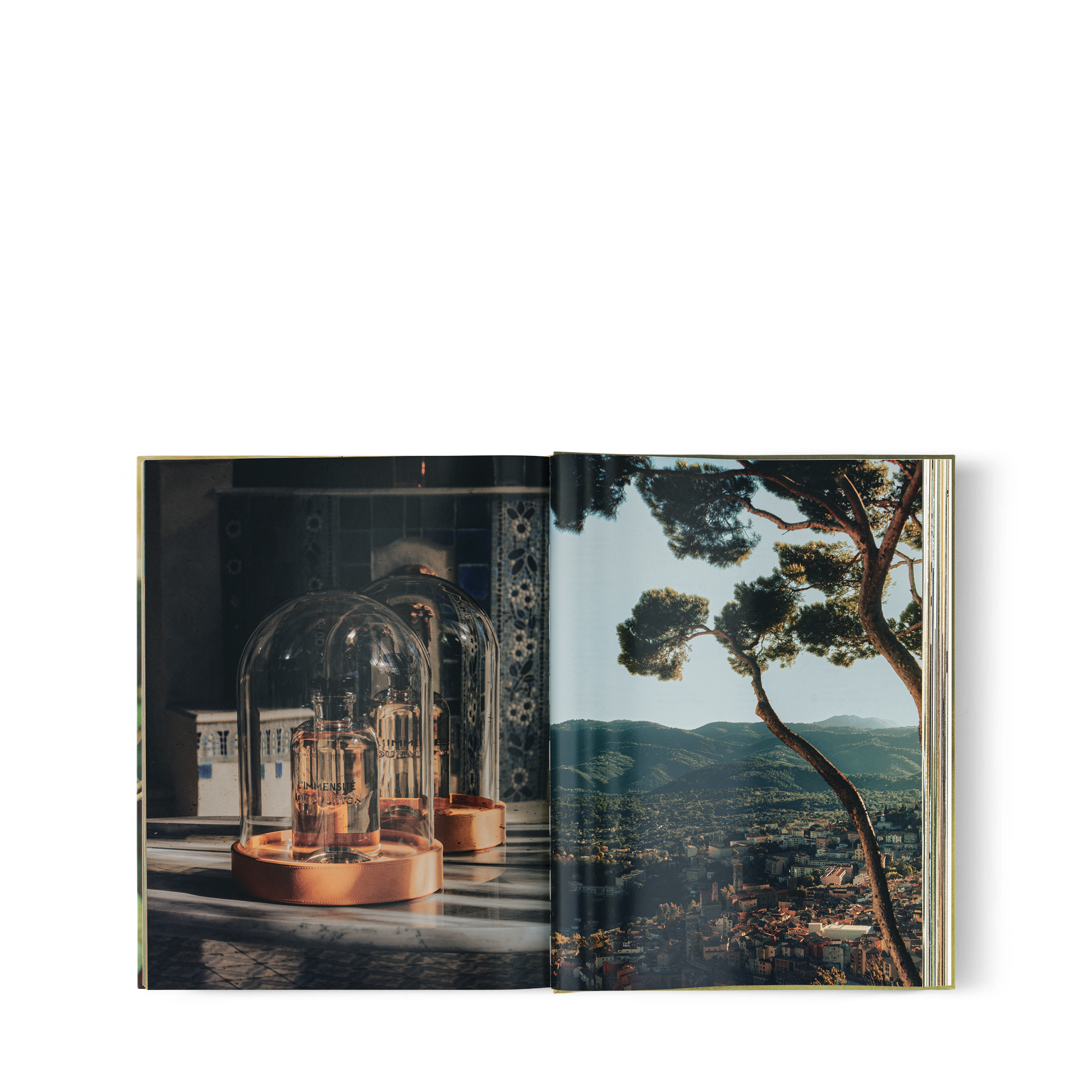 ア パフューム アトラス ジャスミン 仏語版  トランク、トラベル & ホーム 書籍 & ステーショナリー (製品ズーム)