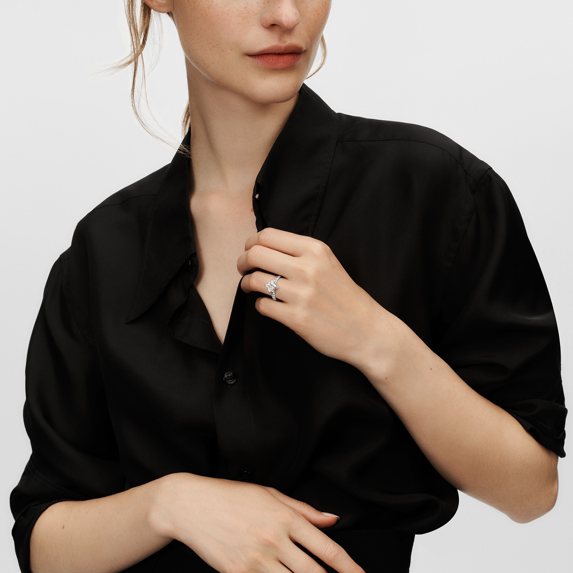 LV ダイヤモンド ソリテール スター パヴェ (プラチナ×LV モノグラムスターカットダイヤモンド×ダイヤモンド)  ジュエリー ジュエリー コレクション (製品ズーム)