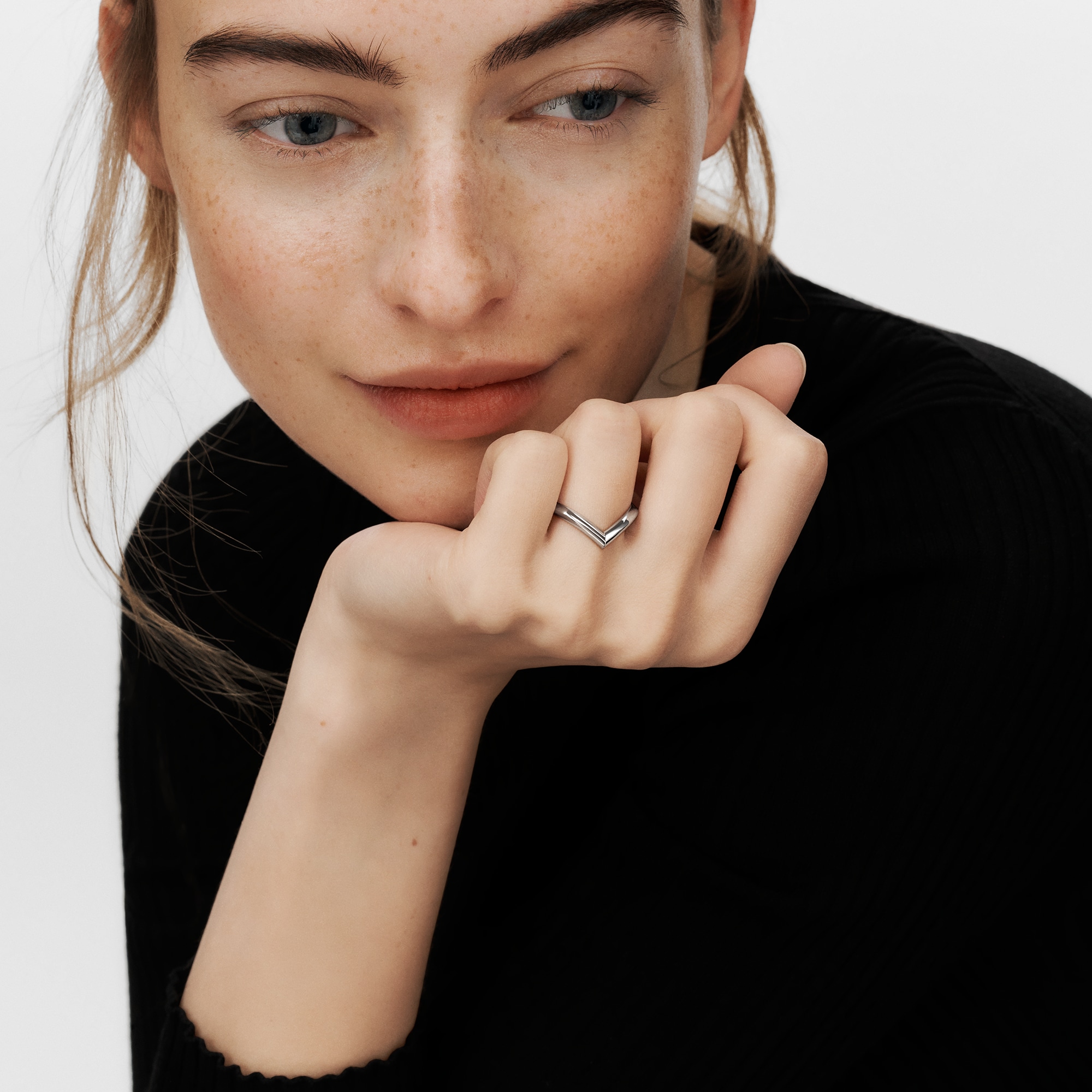 LV ダイヤモンド リング V (プラチナ)  ジュエリー ジュエリー カテゴリー (製品ズーム)