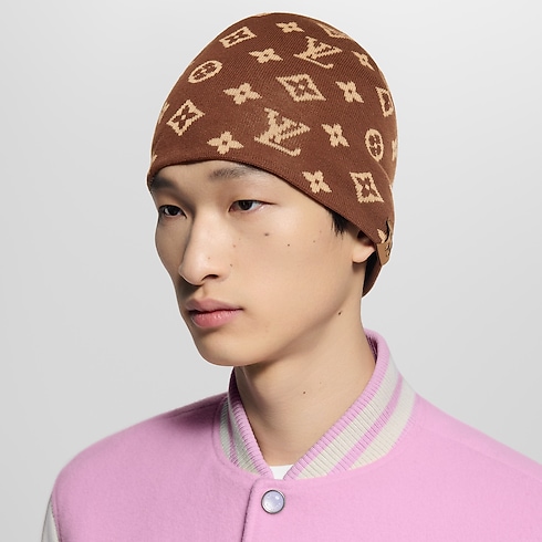 「ビーニー・LV フィット モノグラム」着用画像切り抜き