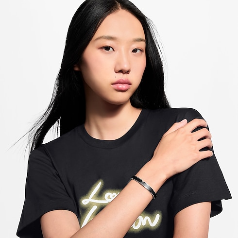 「ブレスレット・LV イニシャル」着用画像