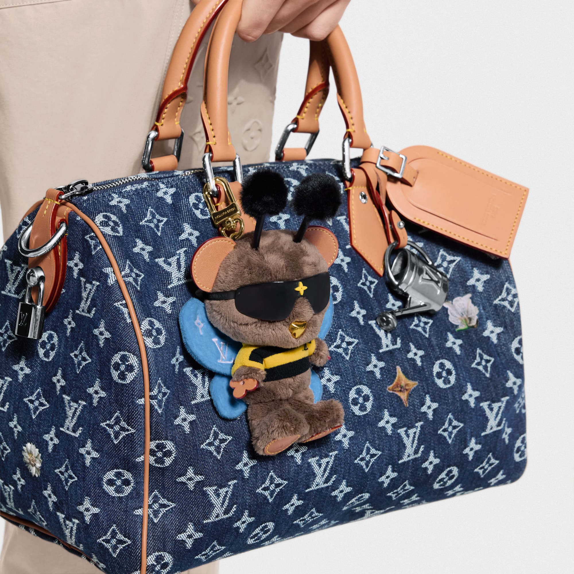 バッグチャーム・LV ルイ ベア ビー S00|ルイ・ヴィトン 公式 バッグチャーム・LV ルイ ベア ビー S00|ルイ・ヴィトン 公式