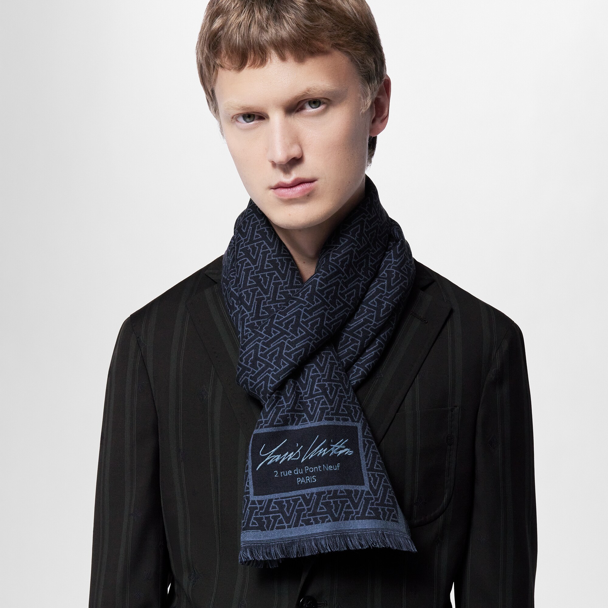 Dior atelier ストール 取り合う 