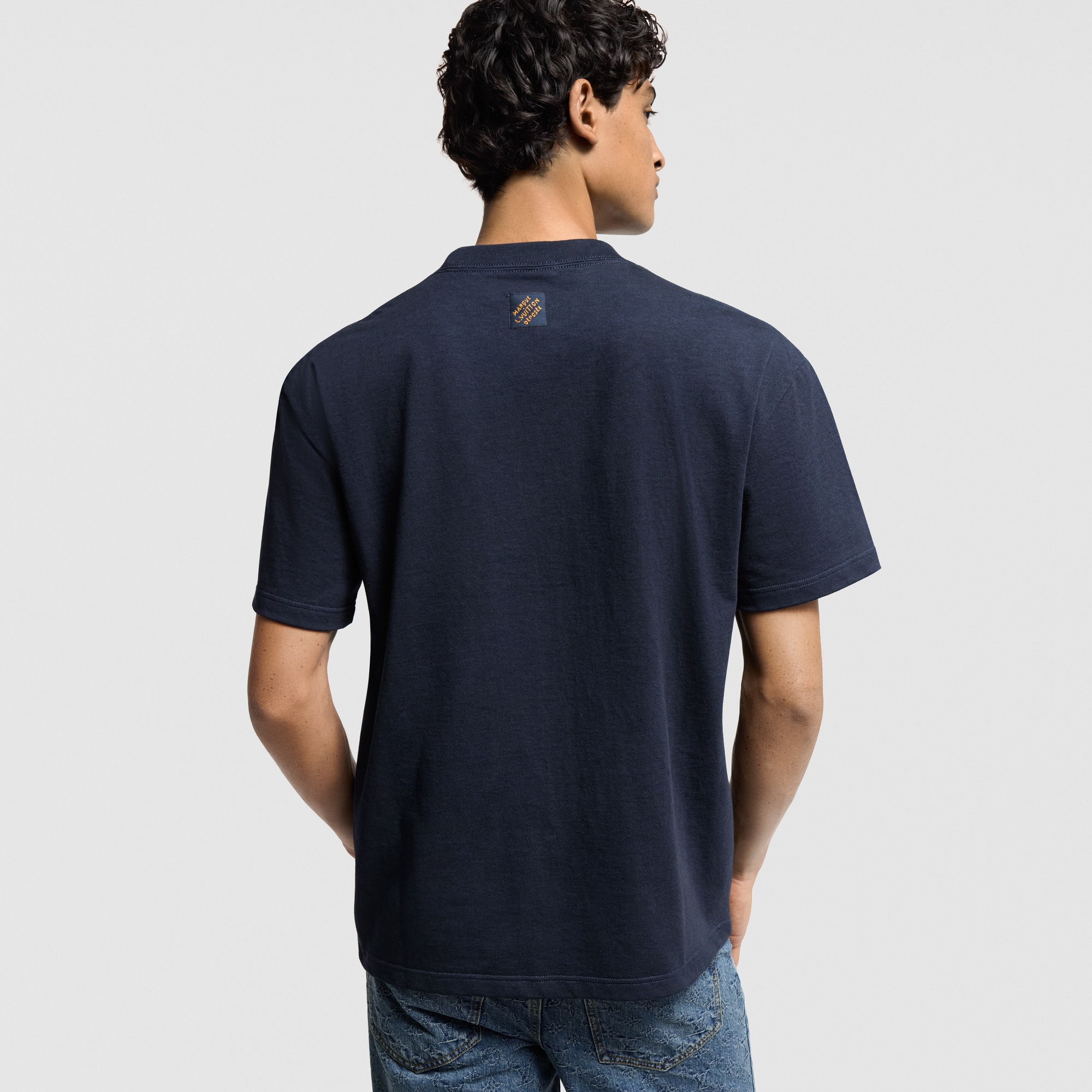 LV VersエンベリッシュドショートスリーブTシャツ  メンズ プレタポルテ(洋服) (製品ズーム)