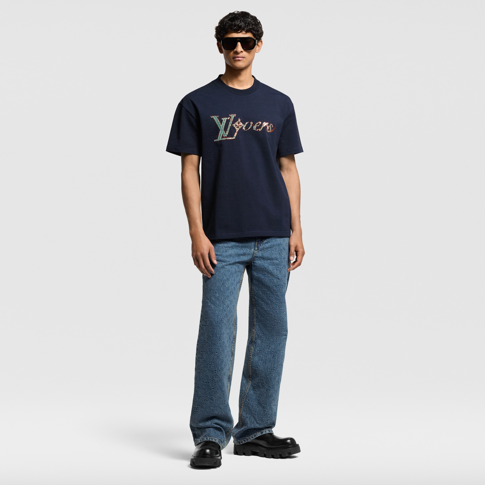 LV VersエンベリッシュドショートスリーブTシャツ  メンズ プレタポルテ(洋服) (製品ズーム)