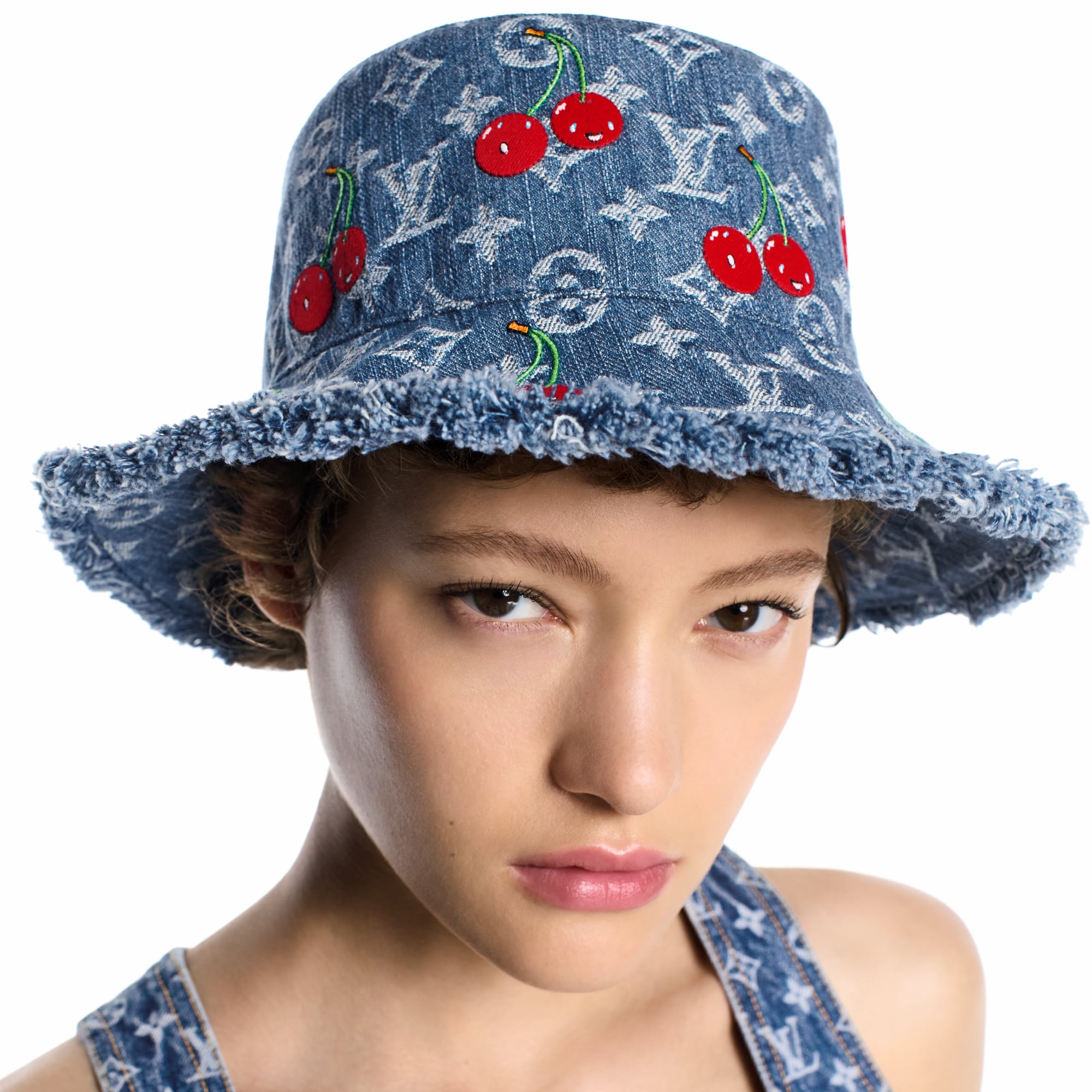 LV × TM バケットハット･モノグラム デニム･チェリー S00 ウィメンズ アクセサリー (製品ズーム)