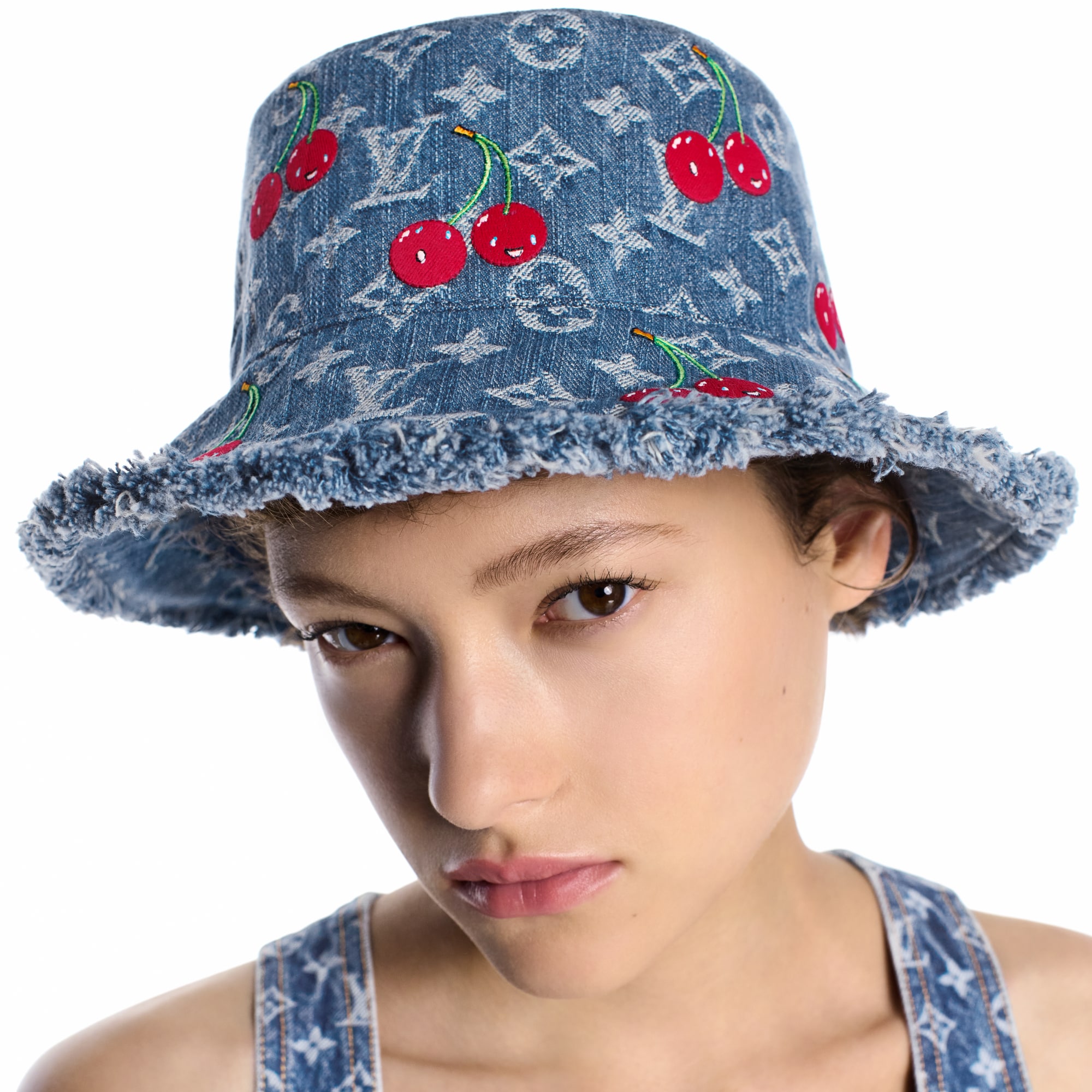 LV × TM バケットハット･モノグラム デニム･チェリー S00 ウィメンズ アクセサリー (製品ズーム)