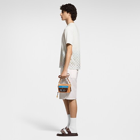 モノグラム グラディエント エンベリッシュド ショートスリーブクルーネック メンズ ウェア(洋服) (製品ズーム)