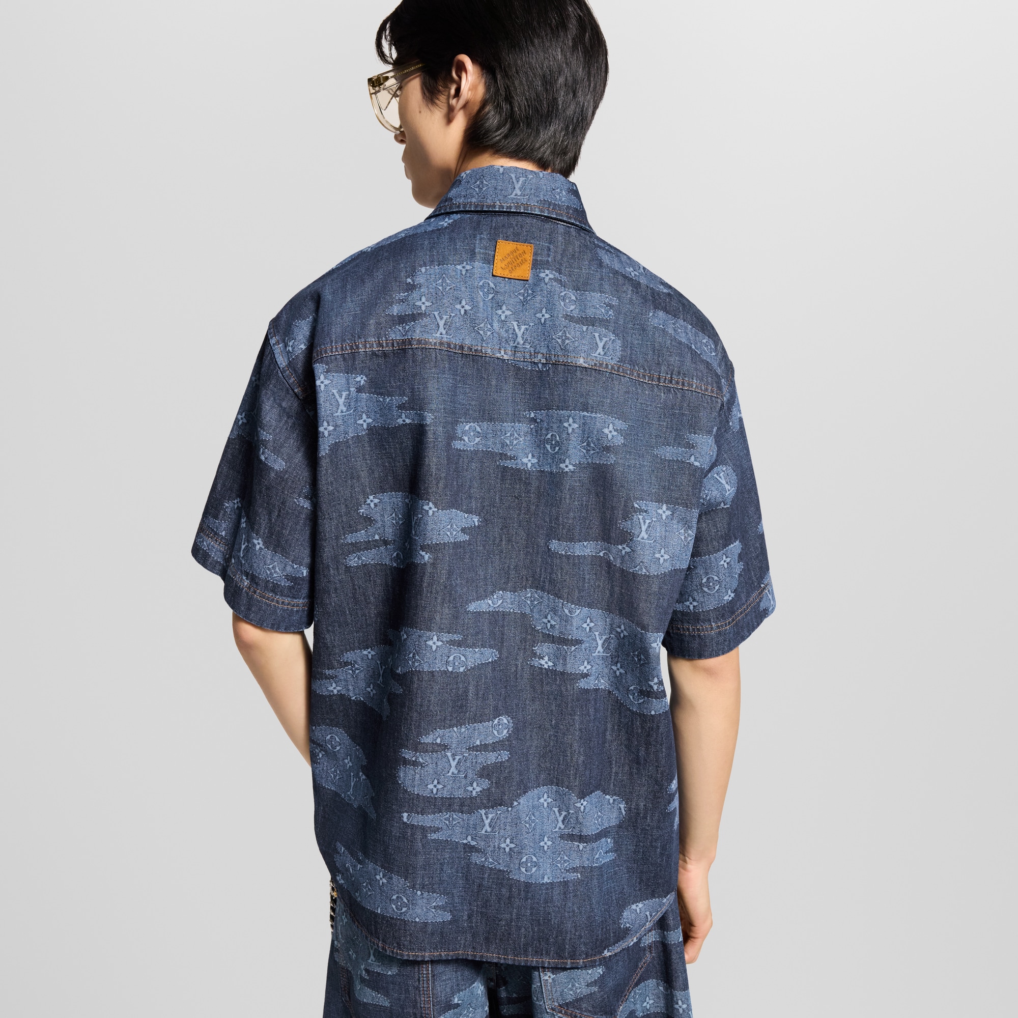 モノグラム ショートスリーブ シャンブレーシャツ  メンズ プレタポルテ(洋服) (製品ズーム)