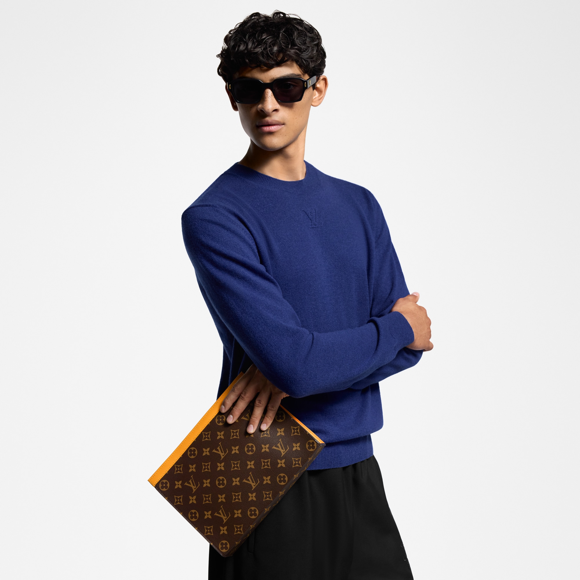 ポシェット･ヴォワヤージュ MM LV カラーマニア メンズ 財布＆小物 (製品ズーム)