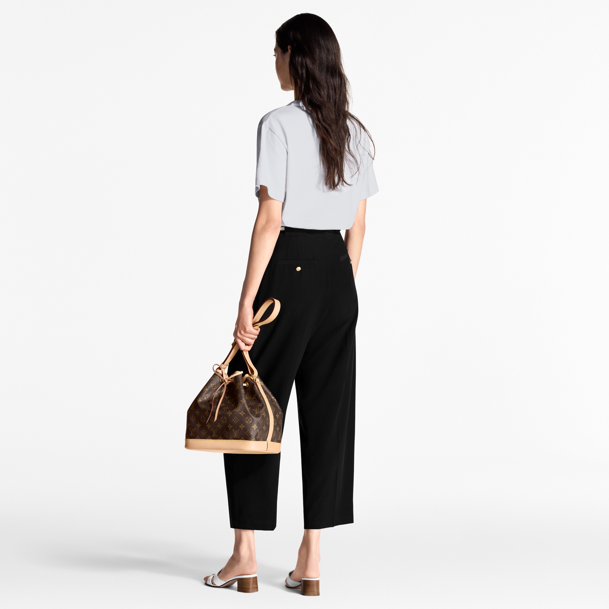 リボンシグネチャー クロップトップ  ウィメンズ ウェア(洋服) (製品ズーム)