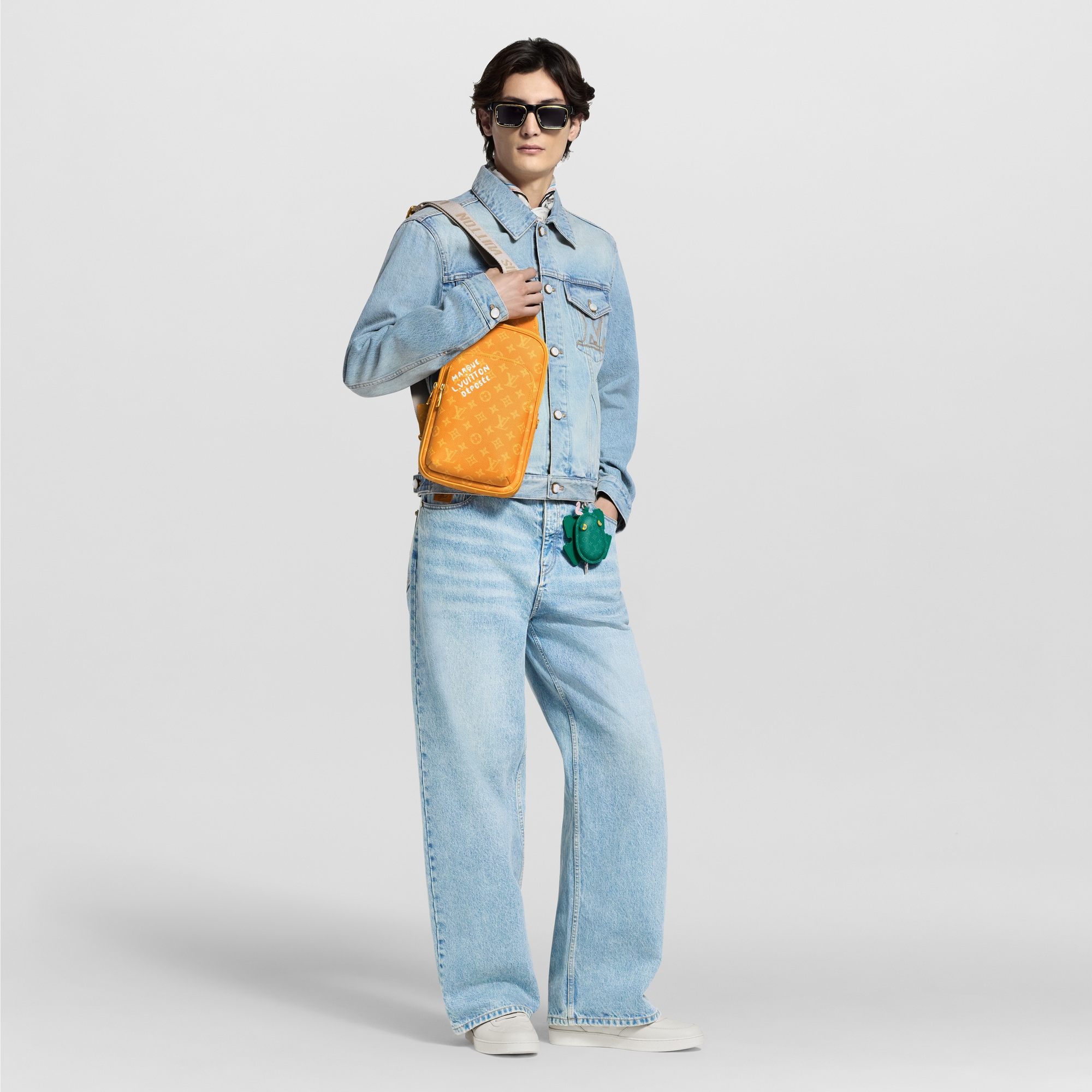 リヴォリ スニーカー  メンズ シューズ (製品ズーム)