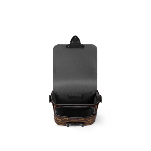 Sロック ヴェルティカル・ウェアラブル ウォレット モノグラム・マカサー メンズ バッグ (製品ズーム)