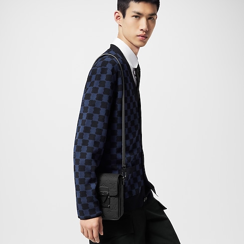 Sロック ヴェルティカル・ウェアラブル ウォレット モノグラム ・トリヨン メンズ バッグ (製品ズーム)