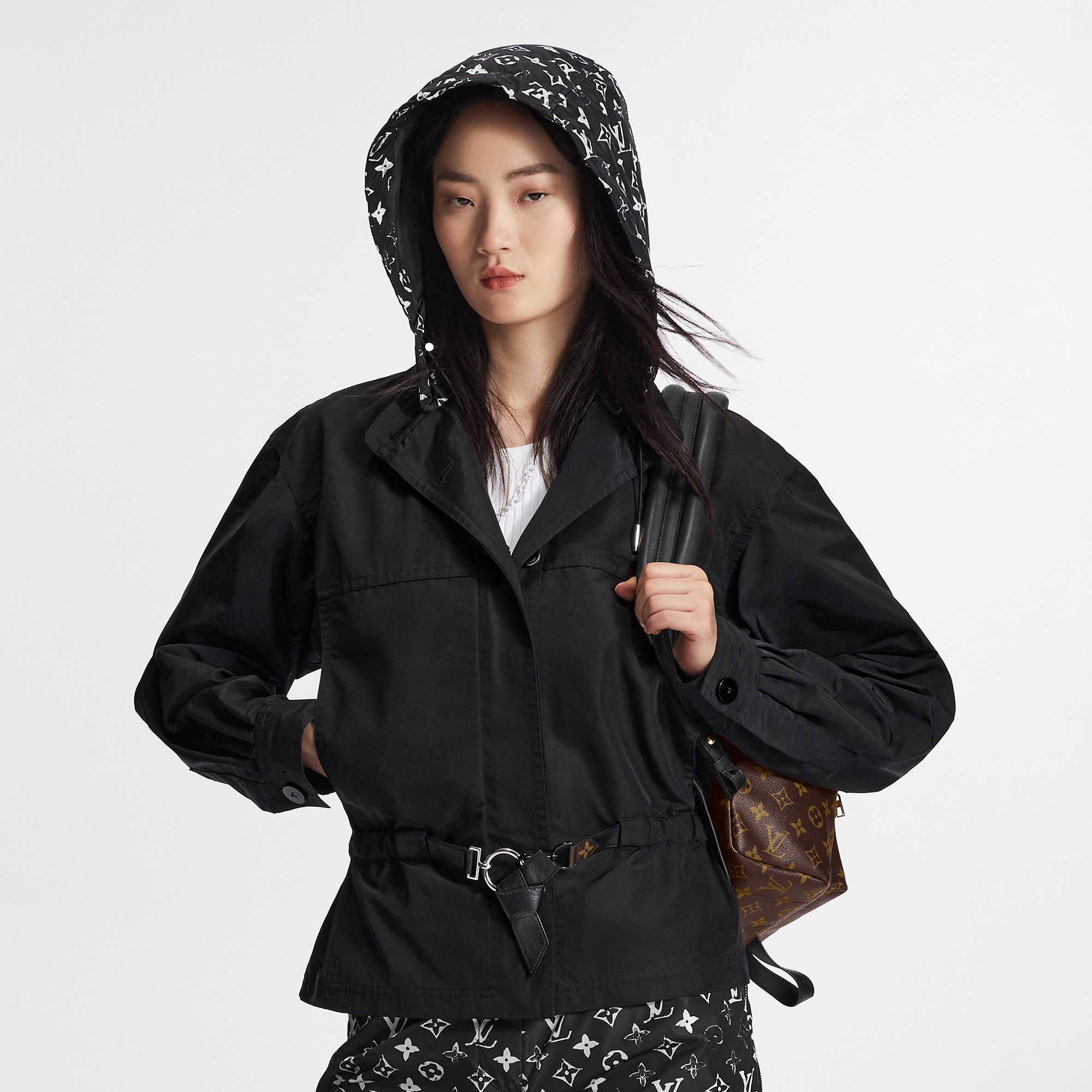 ショートフーデッドパーカ  ウィメンズ プレタポルテ(洋服) (製品ズーム)