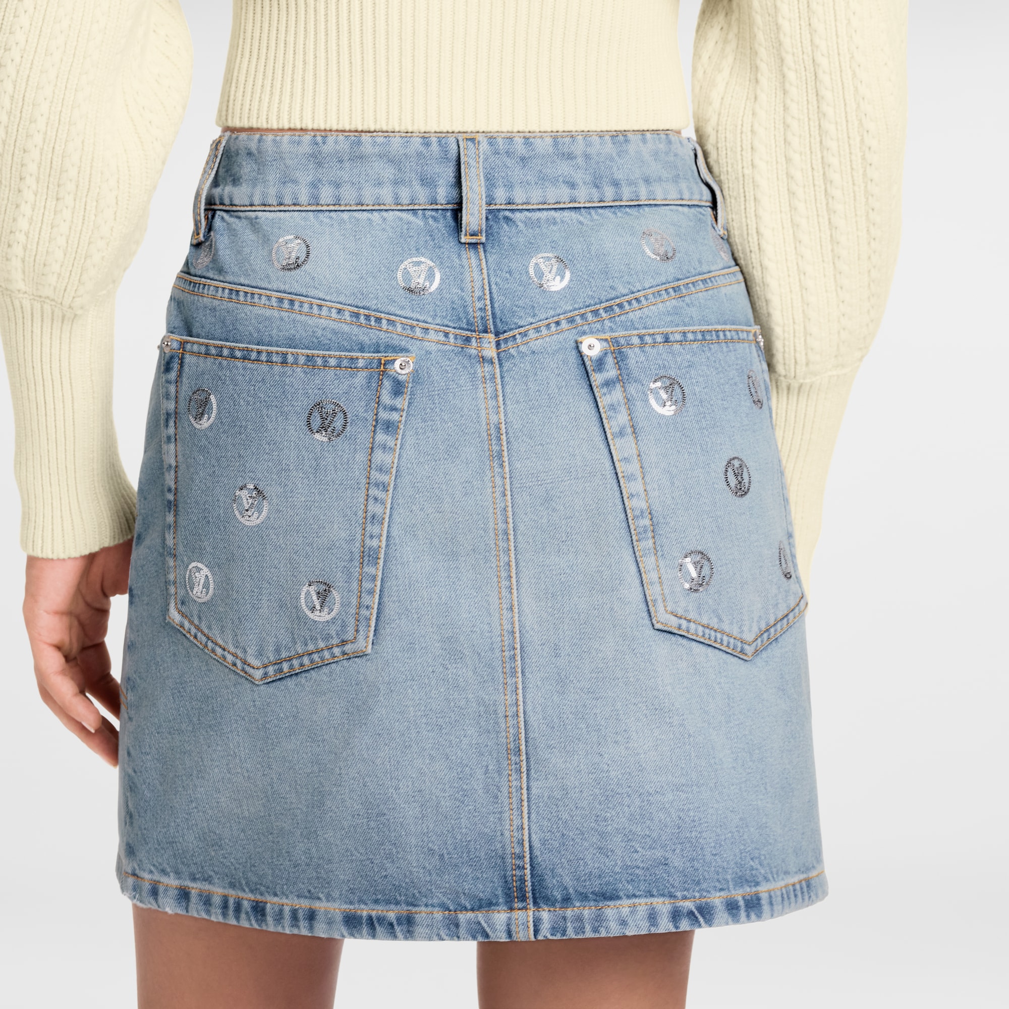 シグネチャーシークイン デニムミニスカート  ウィメンズ ウェア(洋服) (製品ズーム)