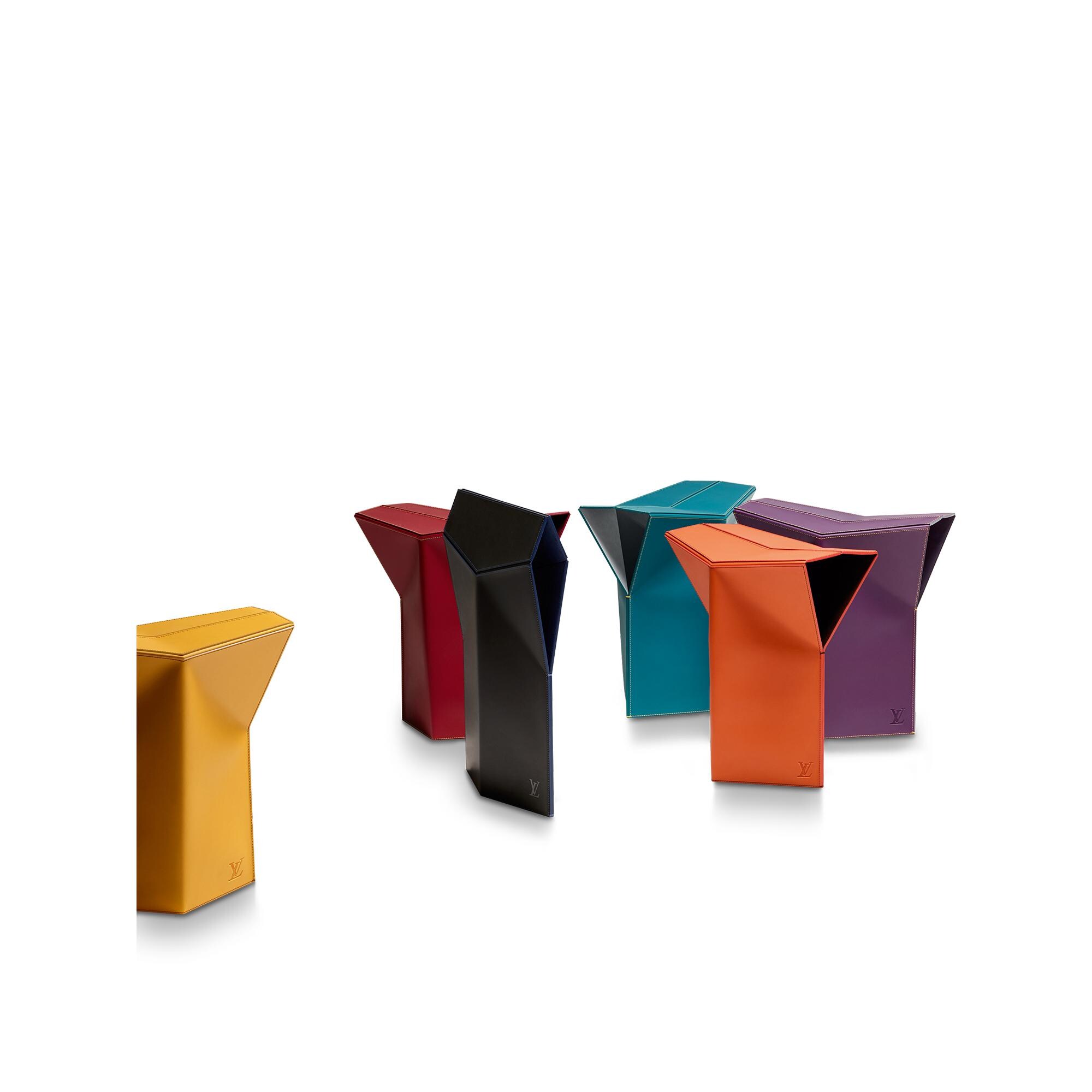 Stool By Atelier Oï  トランク、トラベル & ホーム ホーム & テーブルウェア (製品ズーム)