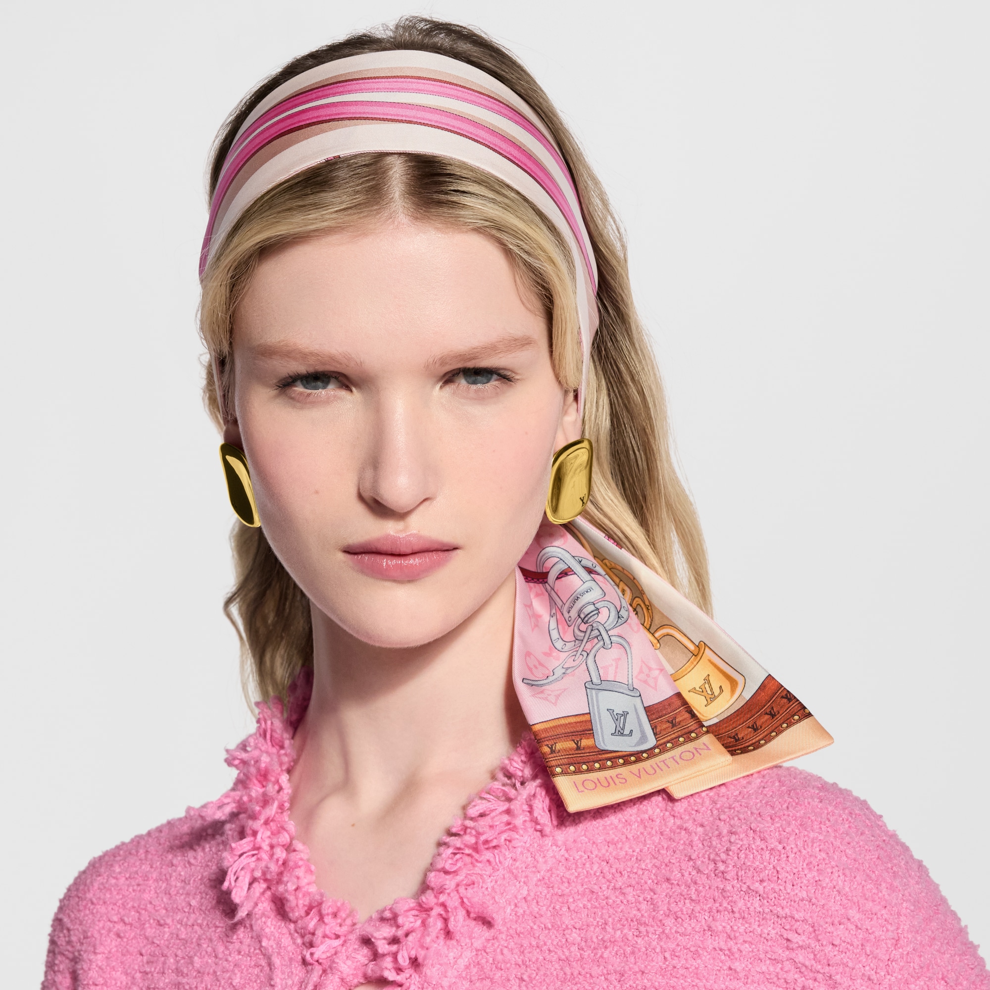 louis-vuitton-strap-and-trunk- 