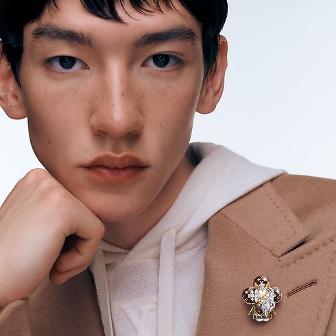 ペンダント ヴィヴィエンヌ ホース(イエローゴールド×ホワイトゴールド×ラッカー×ダイヤモンド) Les Extraordinaires(レ・ゼクストラオーディネル) ジュエリー (製品ズーム)