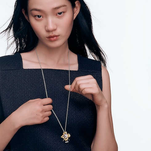 ペンダント ヴィヴィエンヌ ラット(18Kスリーゴールド×ラッカー×ダイヤモンド×サファイア) Les Extraordinaires(レ・ゼクストラオーディネル) ジュエリー (製品ズーム)