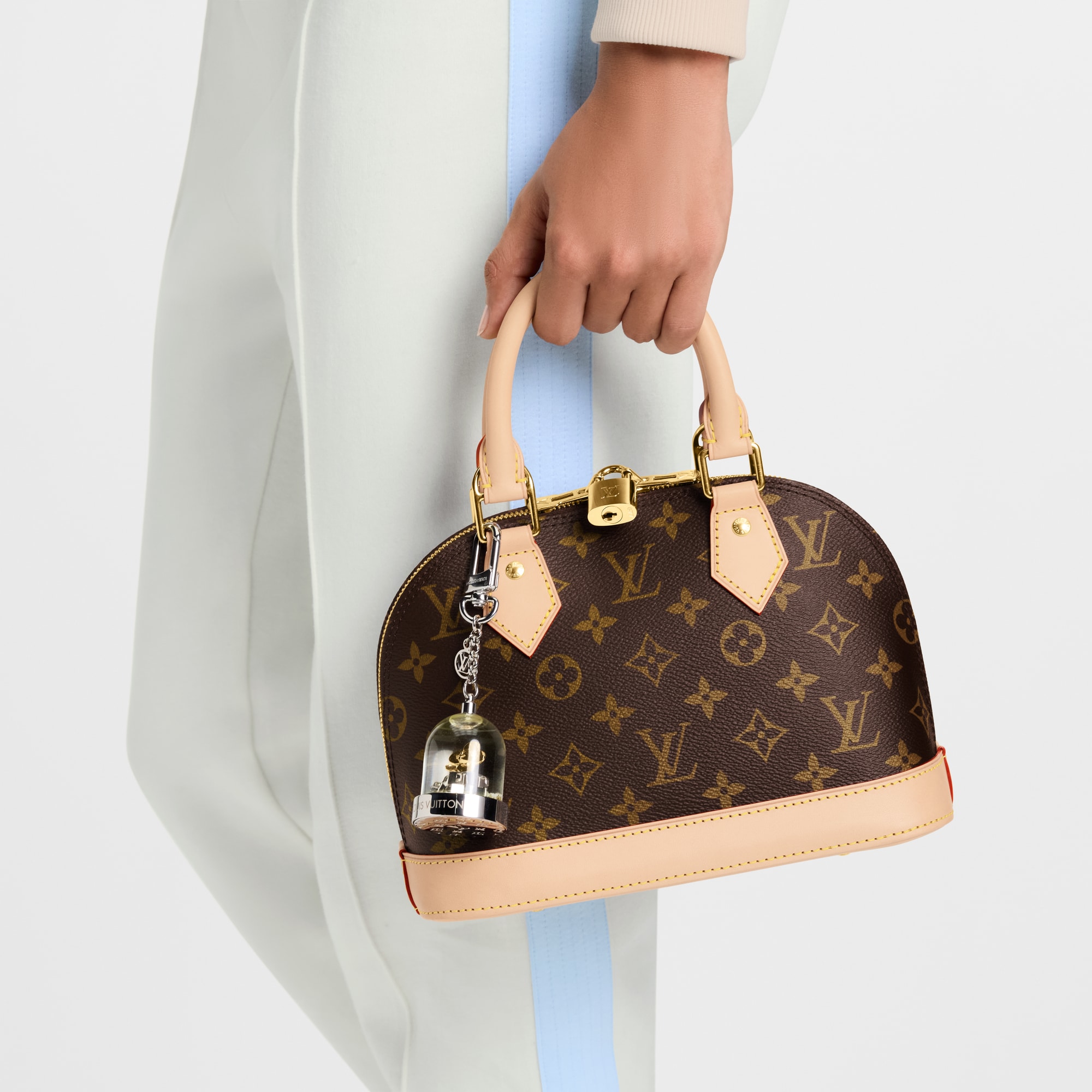 バッグチャーム･ヴィヴィエンヌ スノーグローブ S00 ウィメンズ アクセサリー (製品ズーム)