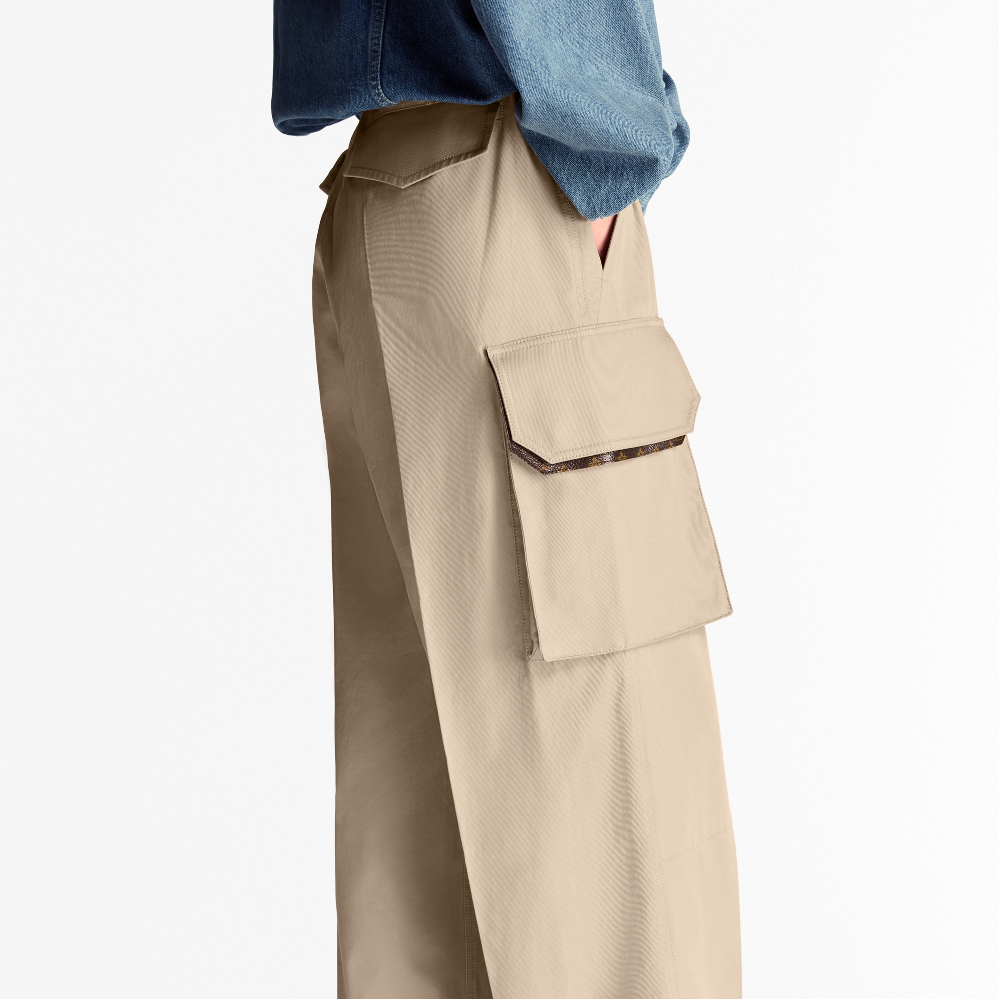 ワイドレッグカーゴパンツ  ウィメンズ ウェア(洋服) (製品ズーム)