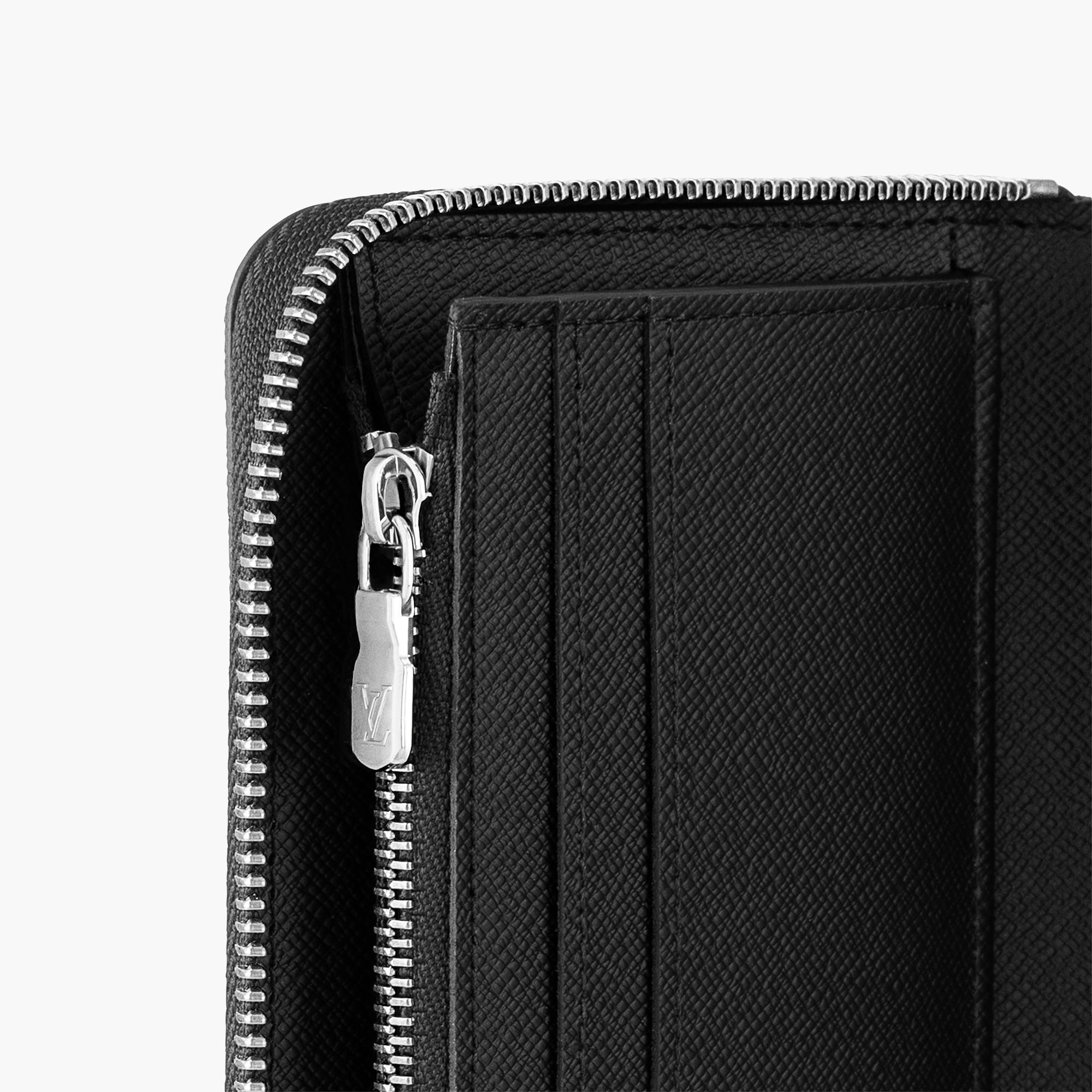 louis-vuitton-zippy-wallet-  