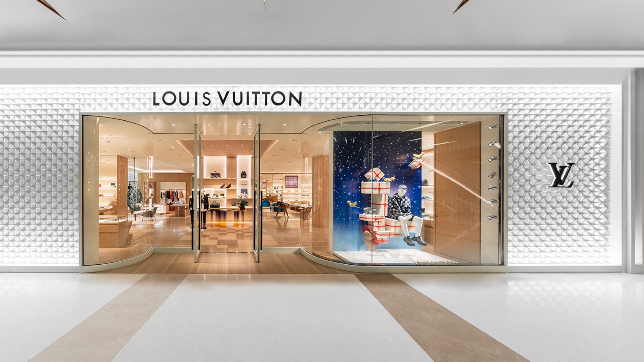 Louis Vuitton Bangkok Siam Paragon Men's Store タイ｜ルイ