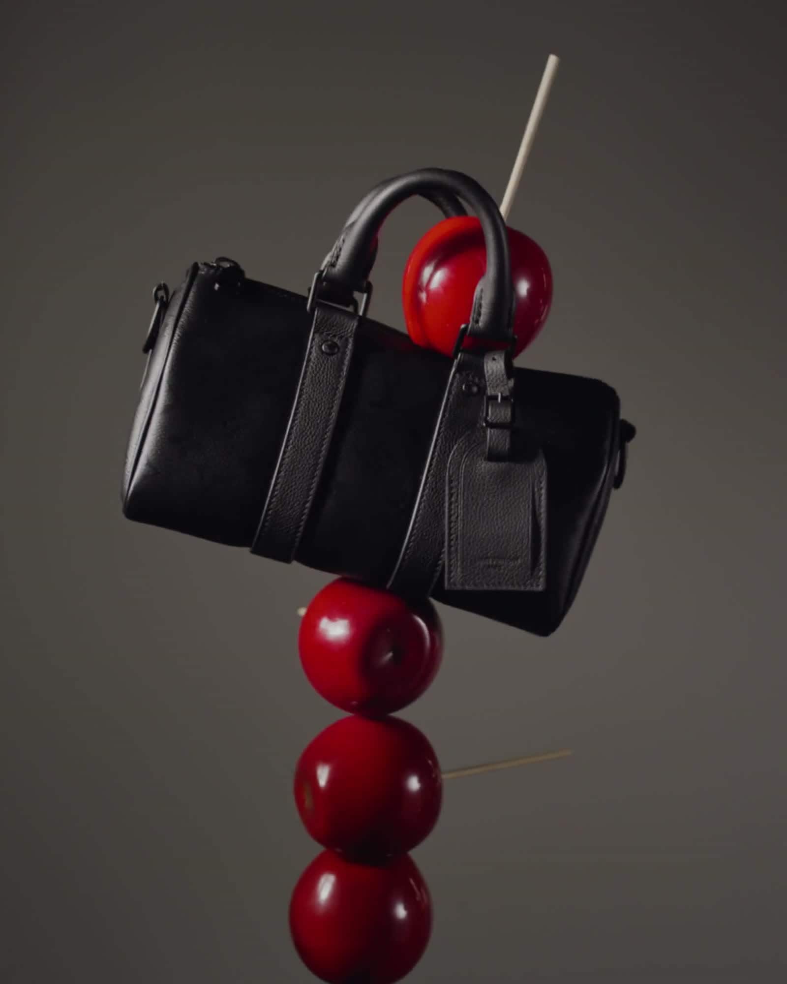 ルイヴィトン　スポンティーニ【発送は1月3日から❗️】 ホームページ｜ルイ・ヴィトン 公式サイト